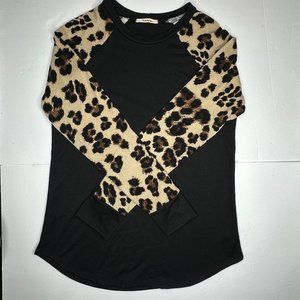 TWENTY TEN - Women's top. Long sleeve. Excellent‎ condition. SMALL.